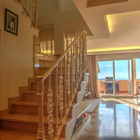 Lovely Duplex Penthouse With Spectacular Sea View Apartment *